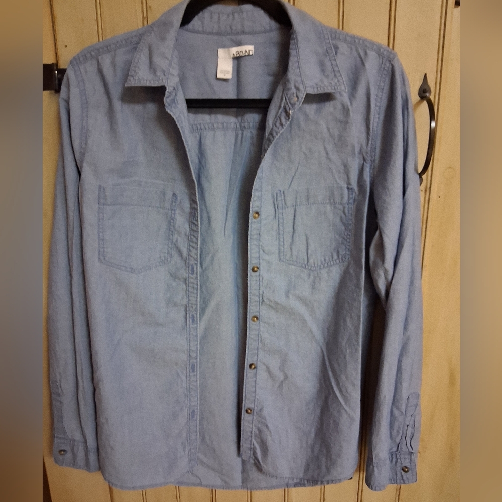 Abound Light Blue Button-Up Shirt, Womens Size Medium